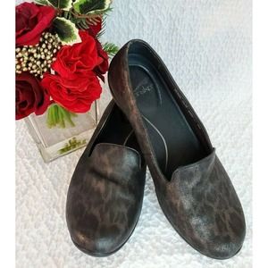 Dansko Opal Mary Jane Metallic Leopard Print SZ 39